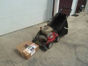 Craftsmen 4 in One Lawn Vacuum