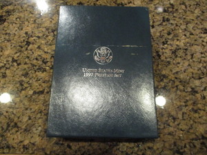 lot 8 image: 1997 US Mint Prestige Set Botanical Garden Silver 1oz Commemorative Dollar with Mint Set