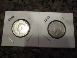 lot 58 image: 1942 and 1943 (War Years) Canadian Silver Quarters