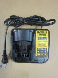 lot 235 image: DEWALT 12V to 20V MAX Charger, DCB107 - WORKS