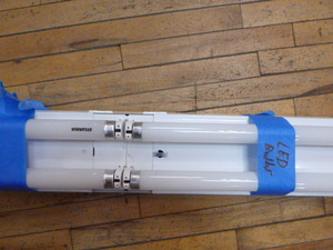 lot 11 image: Lithonia Lighting