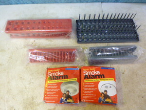 lot 32 image: Socket Trays and Smoke Alarms