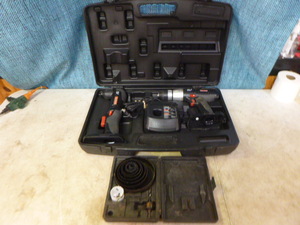 lot 100 image: Craftsman Drills and Hole Saw Kit