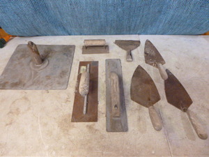 lot 132 image: Various Trowels