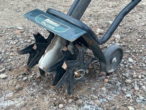 lot 21 image: Bolens BL410 Garden Tiller