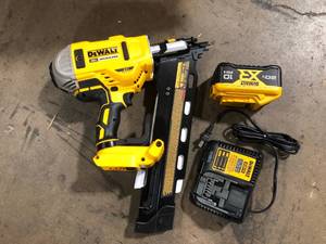 lot 24 image: DEWALT 20V MAX XR Lithium-Ion Cordless Brushless 2-Speed 21° Plastic Collated Framing Nailer with  Battery and Charger  Customer Returns See Pictures