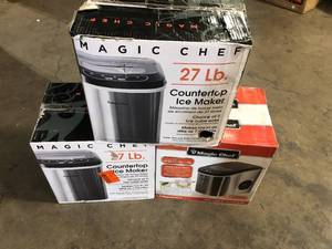 lot 48 image: Lot of Ice Makers   Customer Returns See Pictures