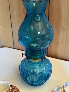Vintage Blue Oil Lamp & 2 Tea Cups