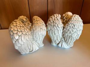 Pair of Angel Figurines