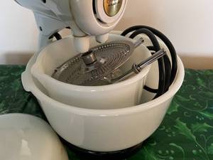 Vintage Sunbeam Counter Mixer, Bowls & Attachments