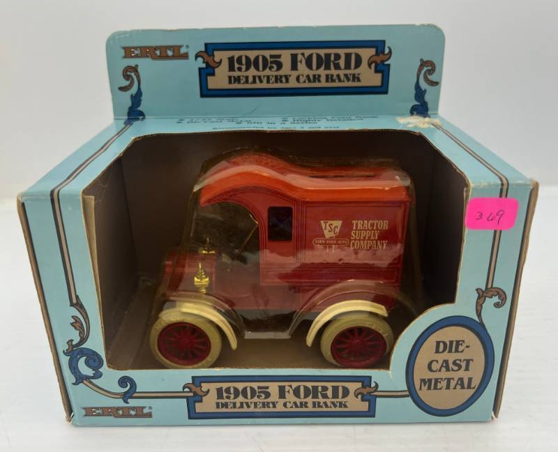 lot 13 image: Two Ertl Collectibles Die-Cast Metal Banks 1 1986 ( TSC Tractor Supply Company ) 1918 Runabout 1 ( TSC Tractor Supply Company ) 1905 Ford Delivery Car