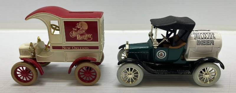 lot 16 image: Two Ertl Collectibles Die-Cast Metal Banks 1 ( The Jackson Brewery ) 1905 Delivery Car 1 1989 (  Dixie Beer ) 1918 Barrel