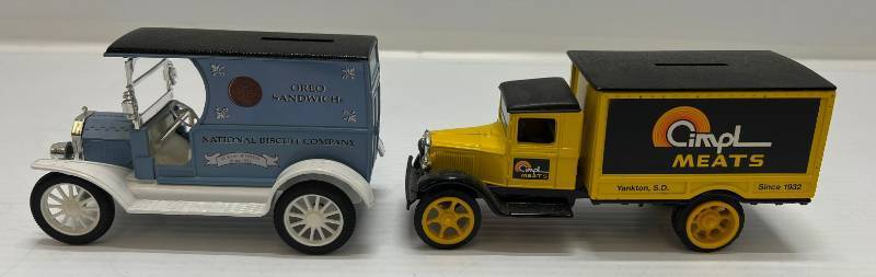 lot 47 image: Two Ertl Collectibles Die-Cast Metal Banks ( No Boxes ) 1 ( Oreo Sandwich ) 1912 Open Front Panel 1 ( Cimpl Meats )  1931 Hawkeye
