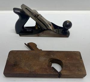 lot 94 image: Two Vintage Wood Planes