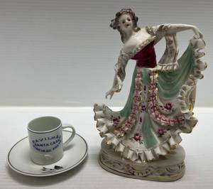 lot 106 image: 20th Century Porcelain Figurine And Schmidt Porcelain Pavilhao Santa Casa Ribeirao Preto