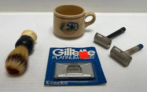 lot 163 image: Vintage Shaving Items