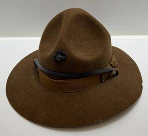 lot 194 image: Vintage U.S.M.C. Wool Campaign Hat