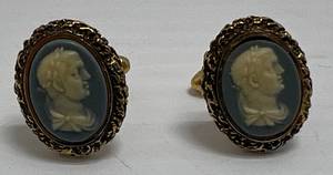 lot 207 image: Vintage Cameo Cufflinks