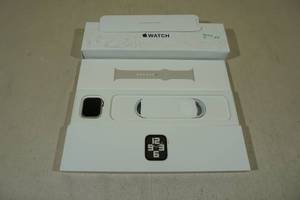 Apple Watch SE 40mm Smart Watch with GPS