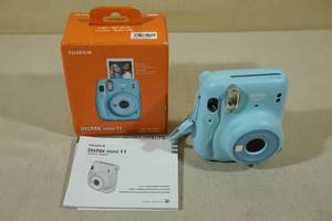 Fujifilm Instax Mini 11 Instant Camera