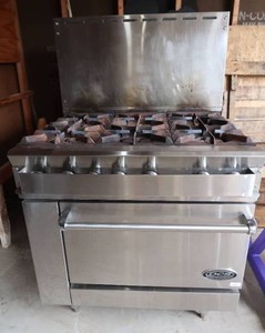 lot 4 image: 6 BURNER LP GAS COOKING SYSTEM
