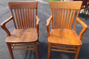 lot 8 image: PAIR OF SOLID OAK ARM CHAIRS