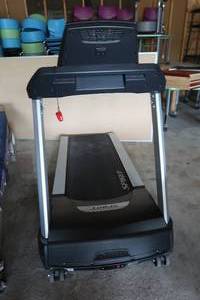 lot 10 image: SPIRIT TREAD MILL