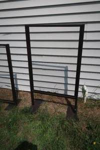 lot 16 image: PLEXIGLASS SHIELD TABLE TOP KIT