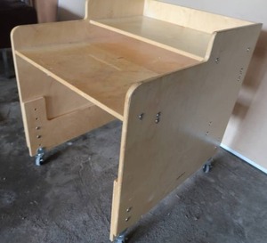 lot 26 image: WOODEN ROLLING DESK BY LAKESHORE.