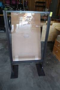 lot 51 image: PLEXIGLASS SHIELD TABLE TOP KIT