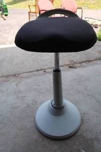 lot 57 image: TALL STOOL