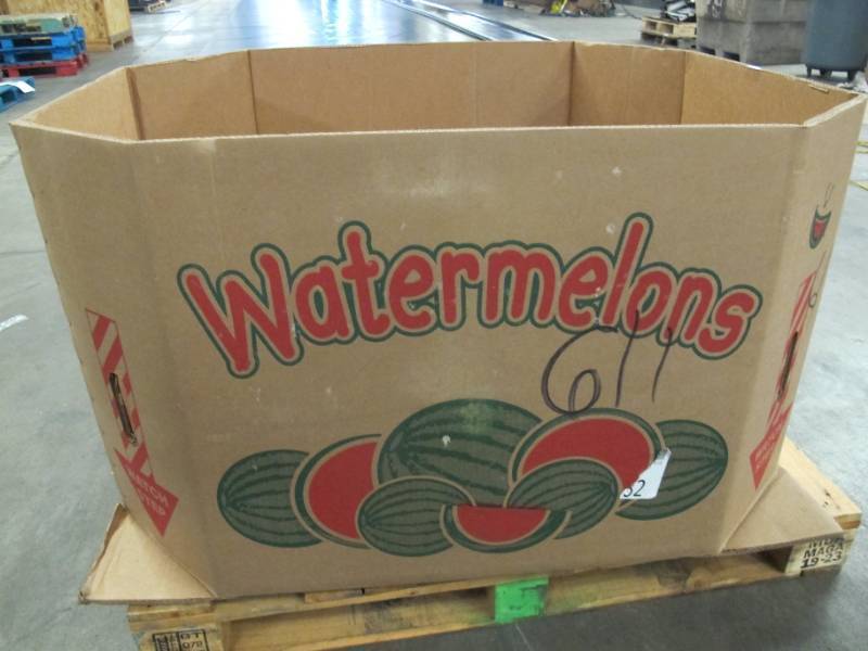 lot 356 image: Pallet of Heavy Duty Cardboard Gaylords and Covers - Roughly 40 x 48 x 30 In Each