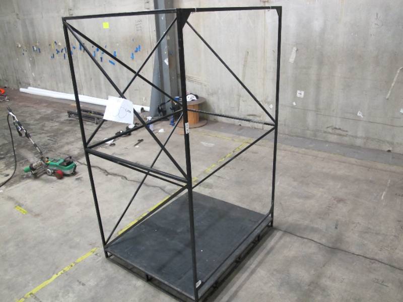 lot 369 image: Welded Metal Frame Built Fit Onto Pallets - Perfect for Projects