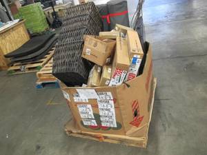 lot 367 image: Pallet of Store Overstock Store and Ecommerce Product and Returns
