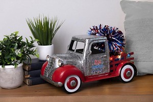 lot 483 image: NEW Members Mark Summer Patriotic Vintage Truck Collection