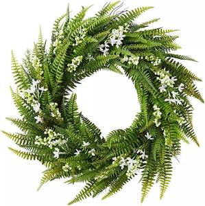 lot 682 image: NEW MEMBERS MARK 26 Classic Fern Wreath