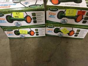 lot 11 image: Lot of 4 Scotts Scotts 16 in. Manual Walk Behind Push Reel Lawn Mower    Customer Returns See Pictures