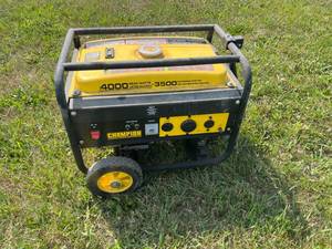 lot 4 image: Champion 4000 Peak Watts Generator 196cc