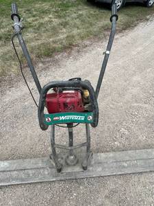 lot 22 image: Whiteman 14 Concrete Screed with Honda Engine