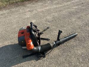 lot 32 image: Husqvarna 150BT Backpack Blower