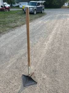 lot 44 image: 10 x 10 Tamper