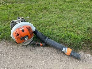 lot 46 image: Stihl BR700 Backpack Blower