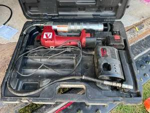 lot 59 image: Alemite 12V Grease Gun