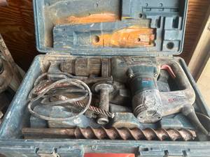 lot 68 image: Bosch RH540M Hammer Drill