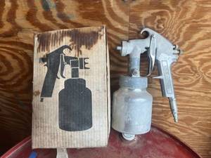 lot 69 image: Sears Paint Sprayer