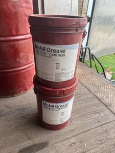lot 72 image: 2 Full Pails Mobil Delvac Xtreme Grease - 10 Gallons
