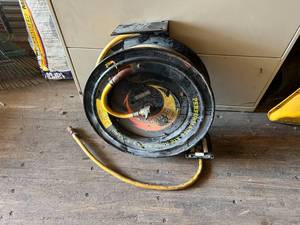 lot 91 image: Air Hose Reel