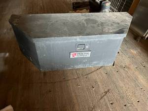 lot 104 image: Tractor Supply ToolStorage Box