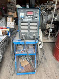 lot 105 image: Chicago Electric Model 95136 40A Plasma Cutter