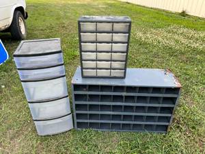 lot 129 image: Garage Organizers